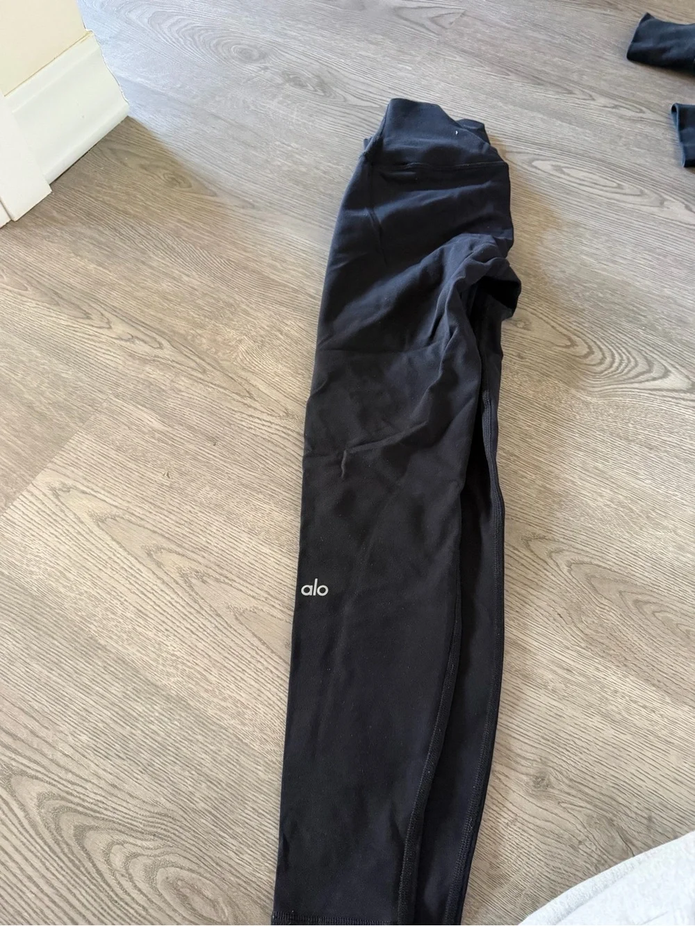 ALO Yoga Men's Black Jogger-Style Sweatpants